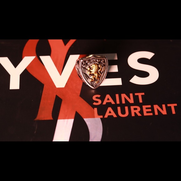 Men’s Stainless Steel Lion Crest Ring - Picture 3 of 4